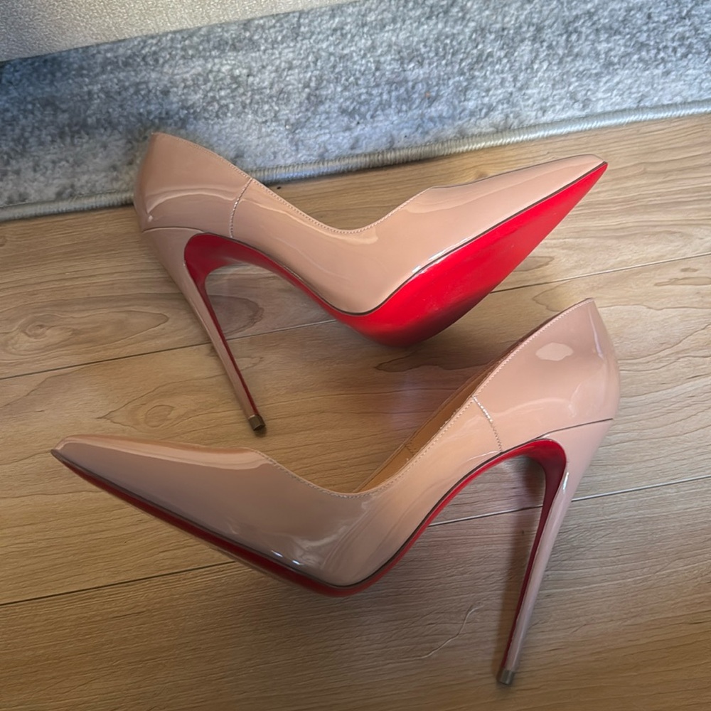 Louboutin So Kate Heels - Picture 6 of 11